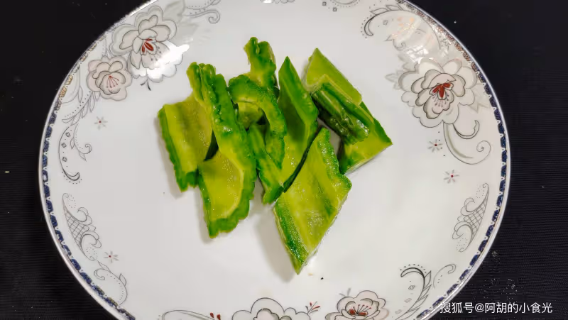 老祖宗留下的好東西!伏天配排骨煲湯,解暑解饞兩不誤,飯前一碗,清爽開食慾