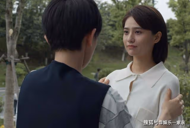 《曾少年》一件廉價馬甲,守住了王瑩的大小姐自尊,徐林才是真愛