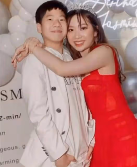 甄子丹女兒18歲成人禮曝光!女兒穿紅裙似公主,身材和媽一樣壯碩