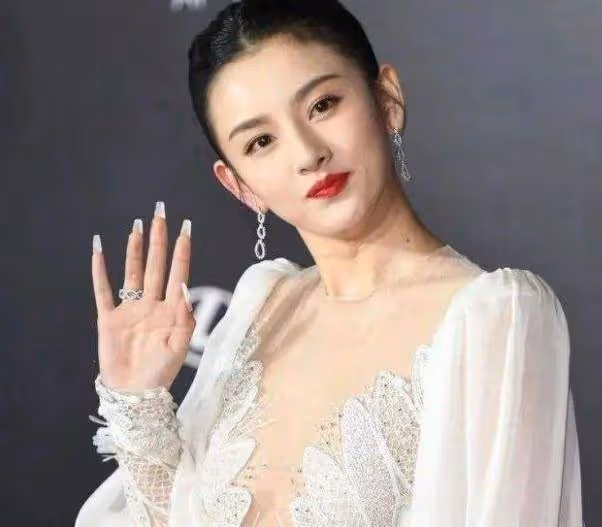 宋祖兒談23歲演媽,並不在乎會不會紅,小花旦人專注演技