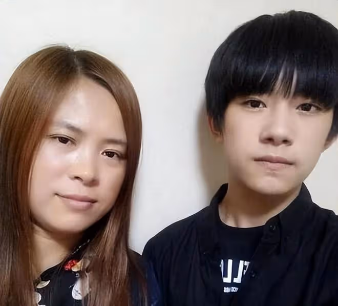 易烊千璽媽媽:農村出身,把大兒子培養成影帝,小兒子破世界紀錄
