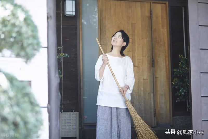 婆婆趕走兩個保姆,叫我辭職照顧她,我:行,小姑子也辭職一起來