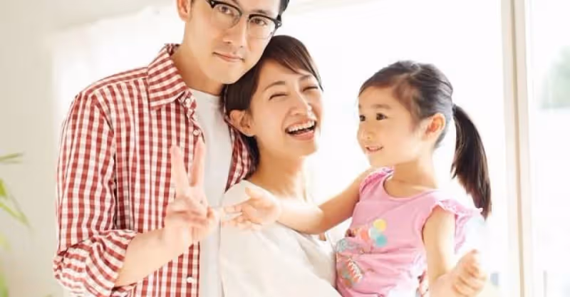 婆婆以為我不在家，跟老公說：「快拿錢買房，寫我跟你爸名字。」