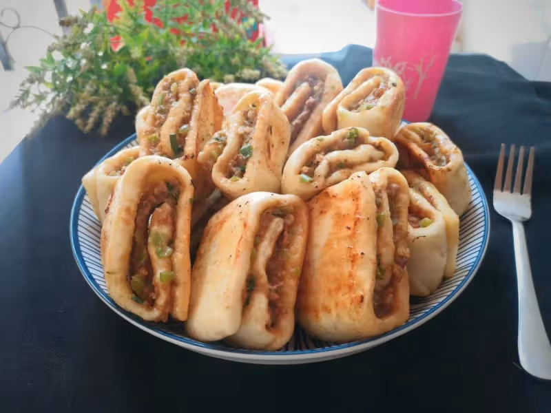 夏天就饞這個早餐餅,比蔥花餅還香,外焦里軟,連吃3天不嫌膩!