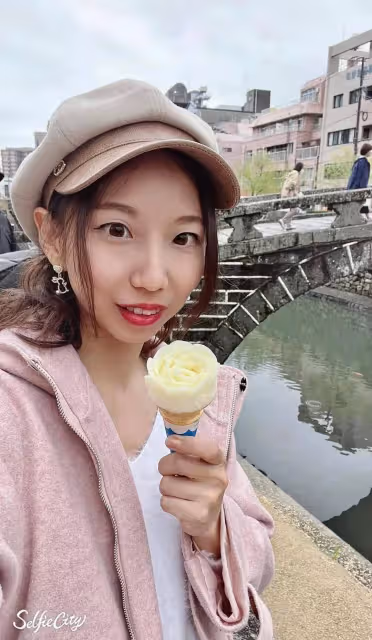 50歲左右的女人就是這樣穿的,溫馨迷人