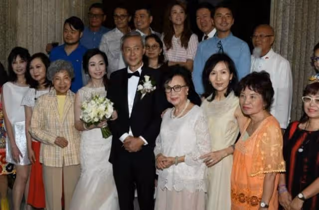 平淡是福!67歲TVB綠葉與妻慶結婚5周年,走出喪妻陰霾譜寫黃昏戀