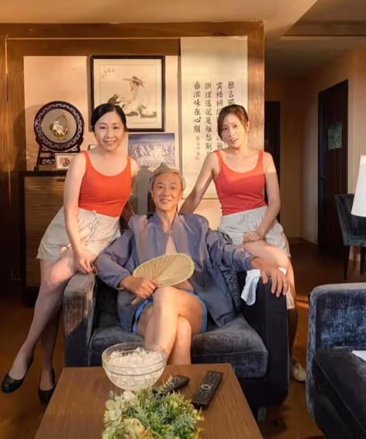平淡是福!67歲TVB綠葉與妻慶結婚5周年,走出喪妻陰霾譜寫黃昏戀