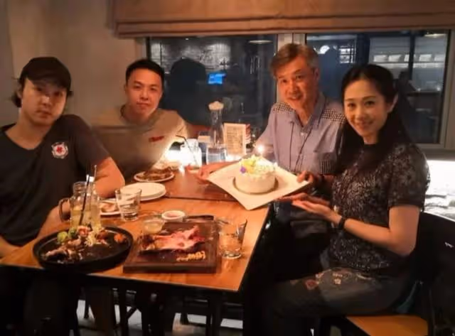 平淡是福!67歲TVB綠葉與妻慶結婚5周年,走出喪妻陰霾譜寫黃昏戀