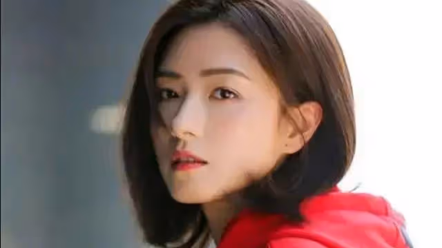她是最乾淨的女演員，因7次拒絕潛規則被封殺，如今憑實力爆紅