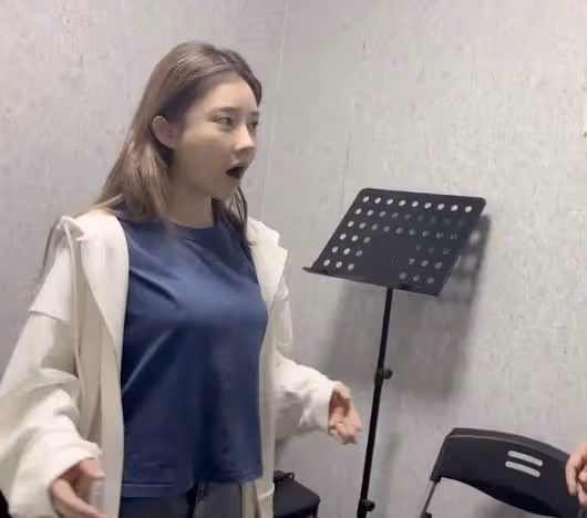 馮提莫回應患甲狀腺癌症晚期：手術很成功，女孩一定不要精神內耗