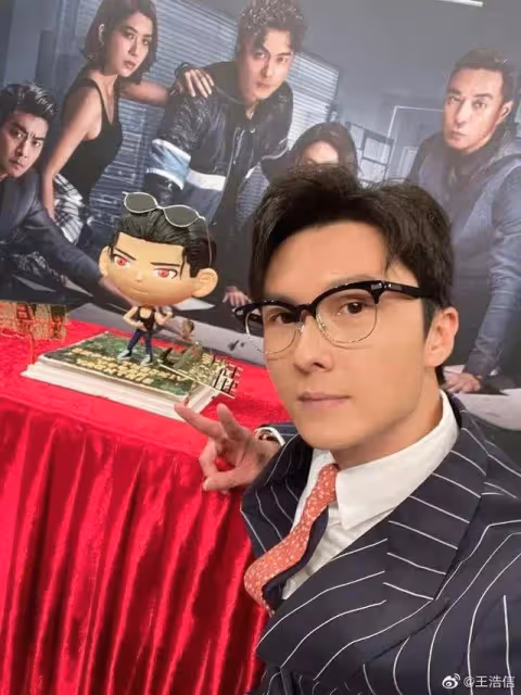 TVB視帝內地登台演唱傳20萬一晚，奪兩屆視帝寶座，稱感到迷茫