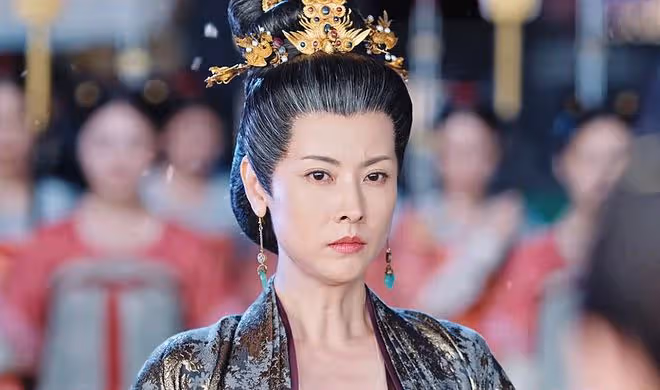 安樂傳：韓仲遠到死都不知，被帝承恩算計，讓她做太子妃送她暗衛