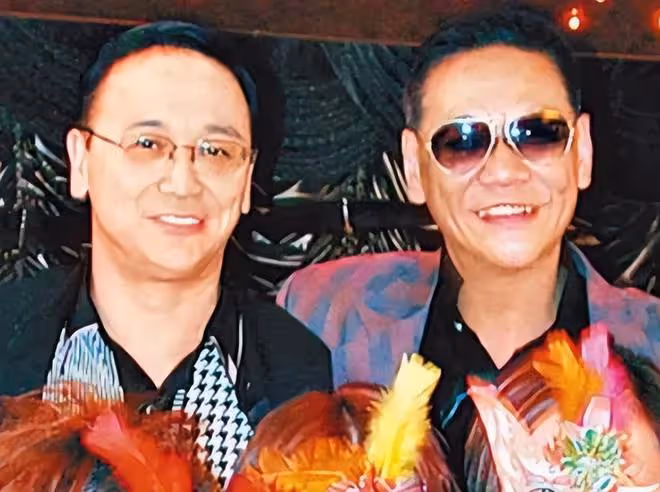 何家駒去世8年！摯友曹查理公開悼念眼眶濕潤，曝光對方最後時光
