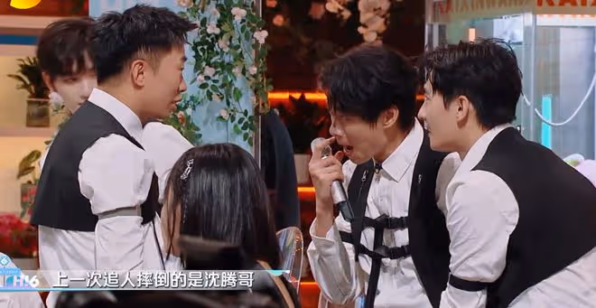 看懂楊迪主動攬下向楊洋潑水的任務，就明白他保護丁程鑫的用心