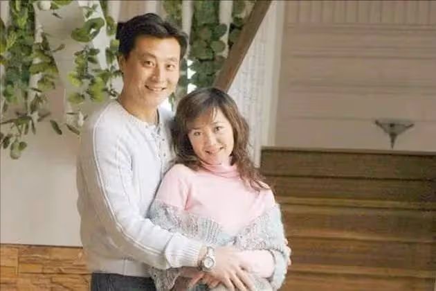任程偉:她陪我住7年地下室,沒車沒房就結婚,成名後哪敢拋棄?