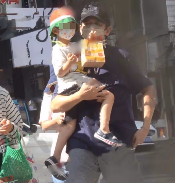 吳奇隆帶兒子探班劉詩詩,父子現身橫店劉詩詩住所,力破婚變謠言
