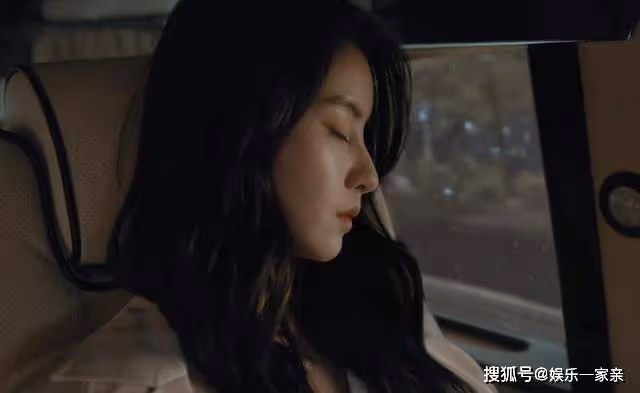 《曾少年》分手後,私生活糜爛的肖千喜,把娛樂圈的規則玩明白了