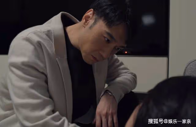 《曾少年》分手後,私生活糜爛的肖千喜,把娛樂圈的規則玩明白了
