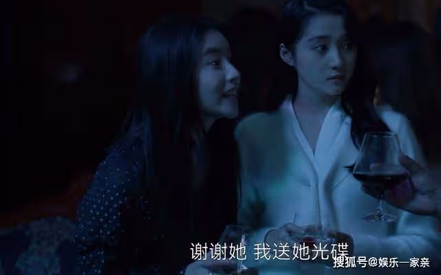 《曾少年》分手後,私生活糜爛的肖千喜,把娛樂圈的規則玩明白了