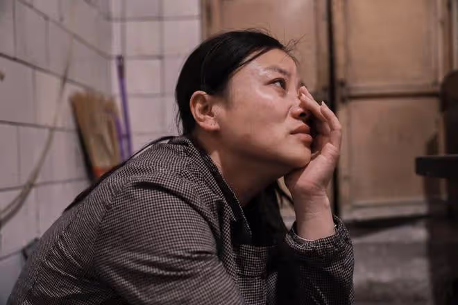 男子得知兒子重疾來自妻子遺傳後悄然出走,女子獨守十年頑強救子