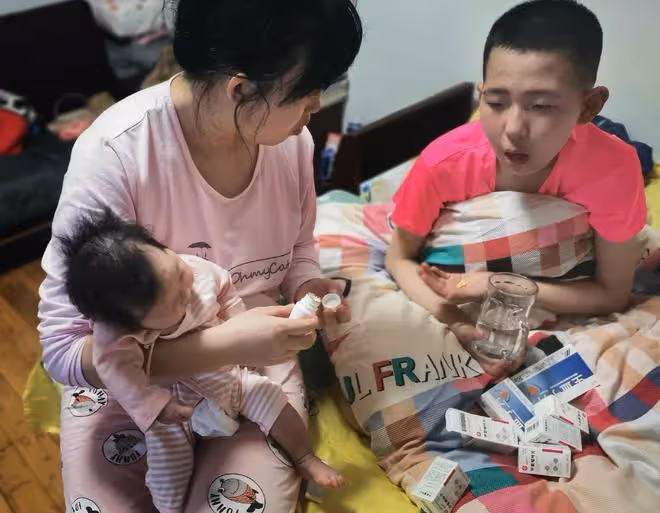 美女不顧一切勇嫁殘疾小伙,誰料好日子剛開始帥兒子卻出大事了