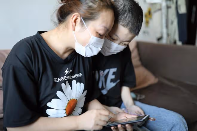 血癌復發230萬元「打水漂」,少女淚謝繼母:來世再做您女兒