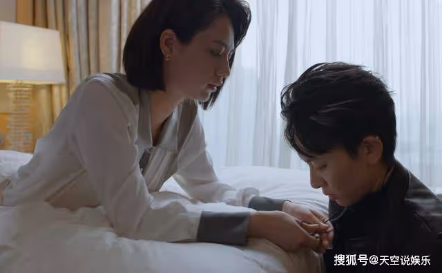 《曾少年》一塊玉,暴露了徐林隱晦的感情癖好,王瑩太精明