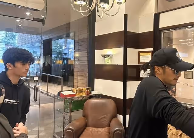 被問最近張柏芝有沒有帶兩兒子去探望謝賢?謝霆鋒的回覆顯情商