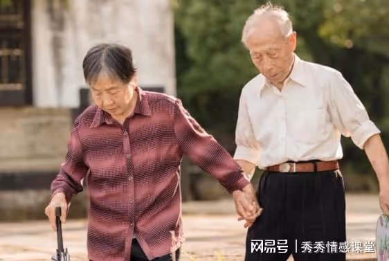 案例:驅車800公里見外孫,因幾聲咳嗽被女兒訓斥,怪我自作多情