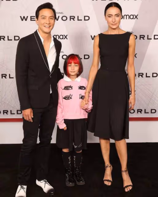 吳彥祖10歲女兒正面照曝光！染髮混血感明顯，跟名模媽如複製粘貼