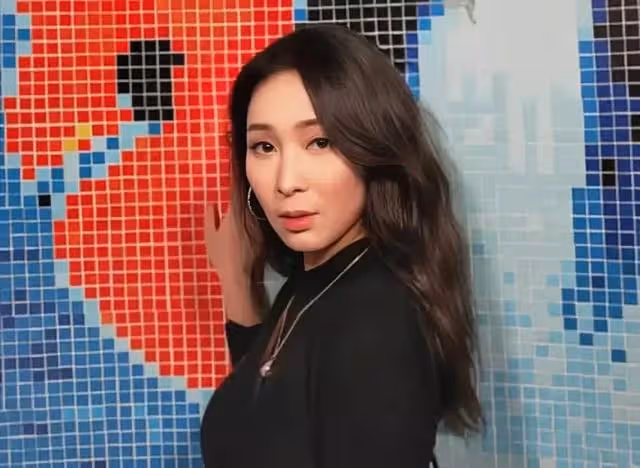 TVB小花宣布婚訊後,舉行過大禮儀式,金器擺滿桌子金光閃閃