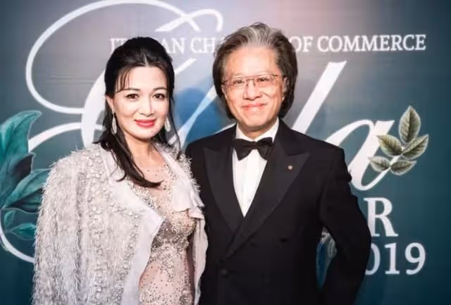 甜蜜!知名女星與夫宴請親朋慶結婚周年,離婚再嫁8億富商成闊太