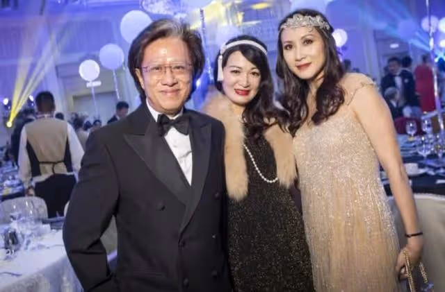 甜蜜!知名女星與夫宴請親朋慶結婚周年,離婚再嫁8億富商成闊太