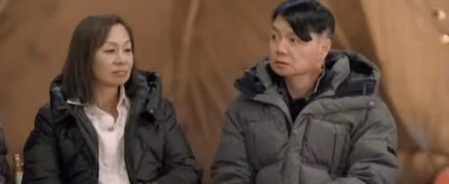 甜美!64歲知名港星與太太復婚後罕放閃,情侶裝同台慶生大曬恩愛