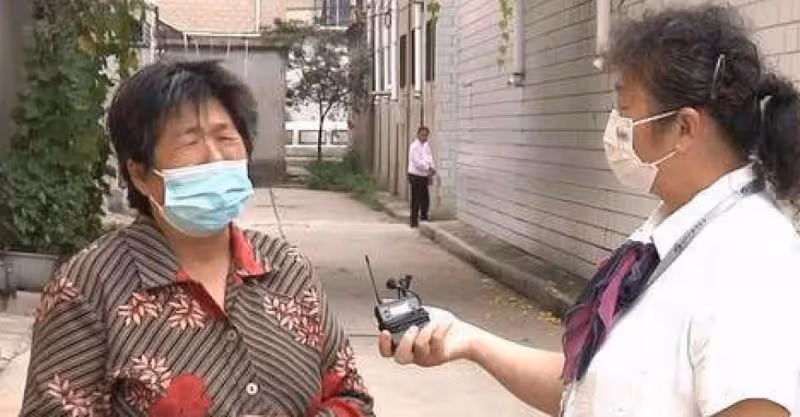 兒媳懷疑婆婆裝病不願帶娃，發飆狂砸婆家，兒媳：都不知道心疼我