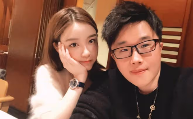 鄧倫疑正式復出!和雪梨老公聚餐欲轉型直播,生圖和精修反差大