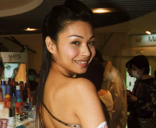 49歲香港知名女星宣布結婚!曾戀上有婦之夫患乳癌,稱老公很單純