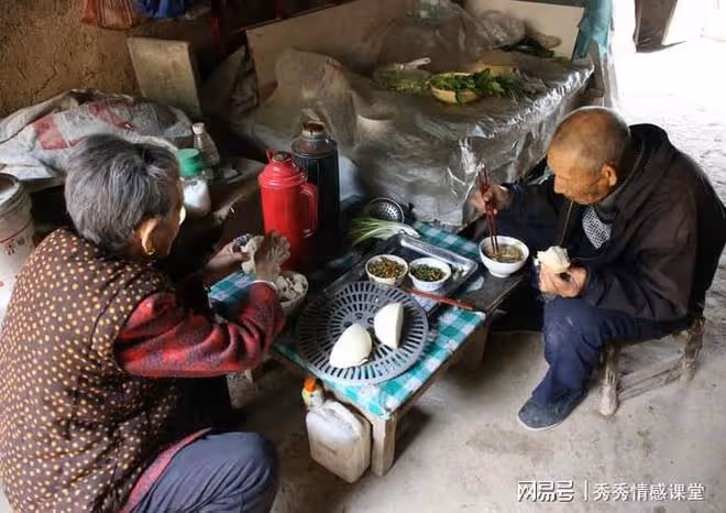 故事:兒子在省城買房給我們養老,看似孝順,去了才知是一場陰謀