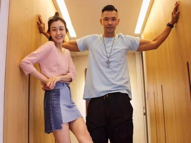 女子實名舉報塗磊強姦剛成年少女,還偷窺16歲女孩洗澡,生活混亂