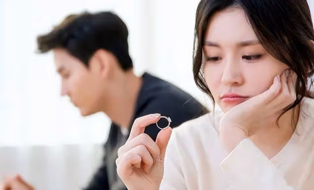 80後夫妻AA制13年,女子把110萬留給父母,丈夫大怒:你怎麼敢?