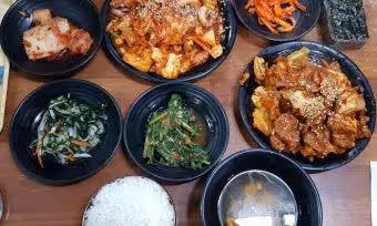 為什麼去韓國餐廳吃飯要脫鞋?