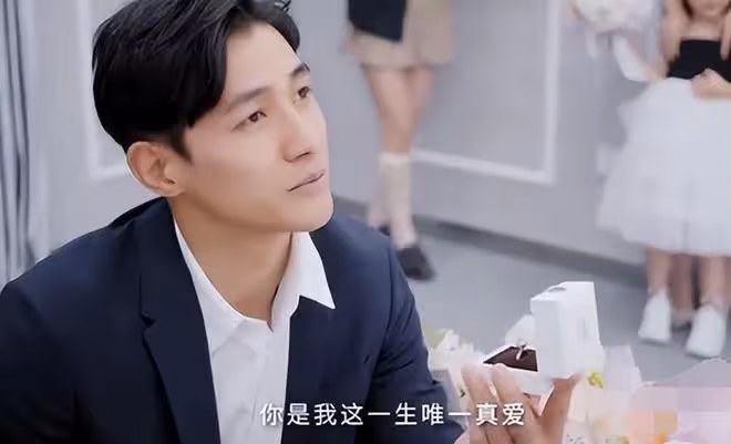 張天愛前男友李子峰官宣離婚,此前被爆疑似孕期出軌,兒子才1歲