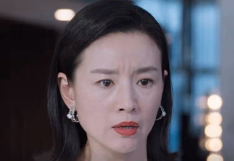 不完美受害人:成功辛路撕破臉搶公司,竟被李怡截胡,太會演