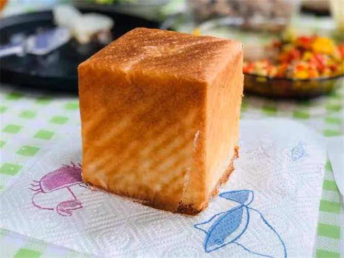 一片吐司等於多少米飯？兩者毫不相干，卻引發了一場食物爭議
