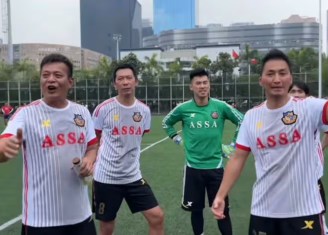 香港明星足球隊迎戰北京球隊!黃日華何家勁等寶刀未老,小勝對手
