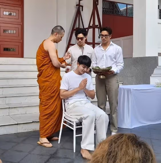 泰國男星James Jirayu結束短期出家修行