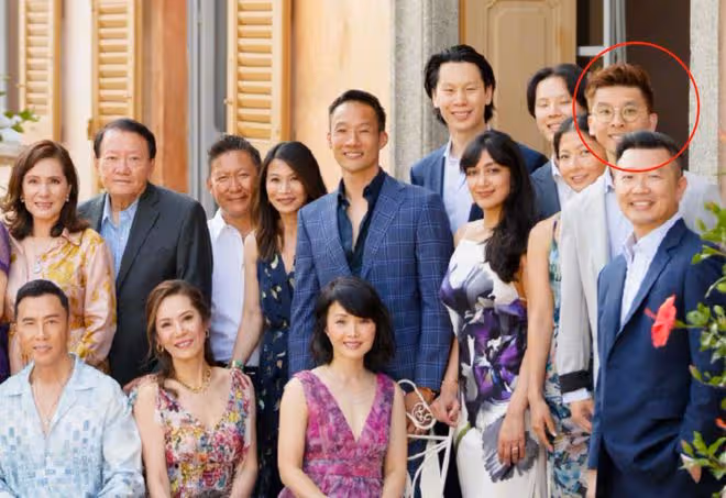 甄子丹60大壽眾星雲集!與前妻所生大兒子罕露面,家族合影站角落