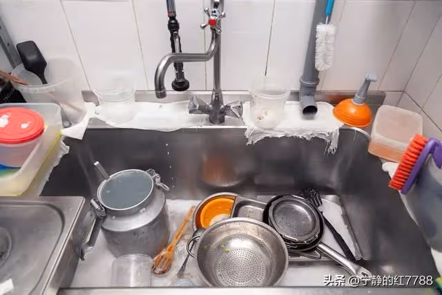 我把女兒40萬彩禮給兒子買了房,女兒3年沒回家,真是養個白眼狼