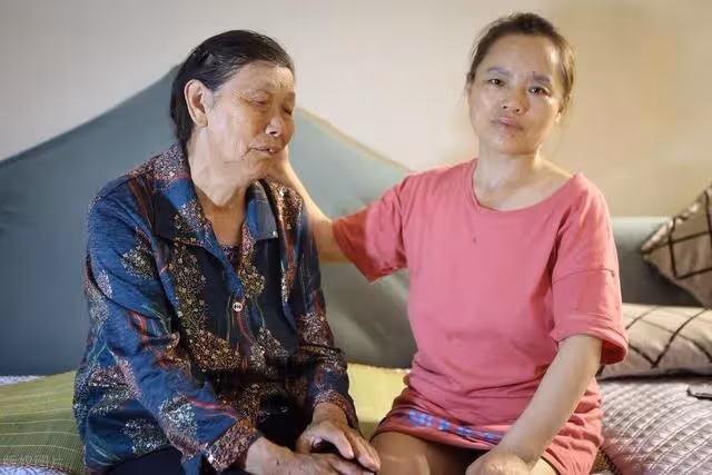 62歲大爺照顧88歲老母親,拒絕親戚頻繁探望,大爺:再來就拉黑