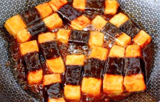 製作照燒豆腐,最重要的是照燒汁,學會這樣調製出來更好吃